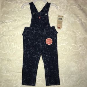 NWT Levi’s blue star print overalls • 18 months